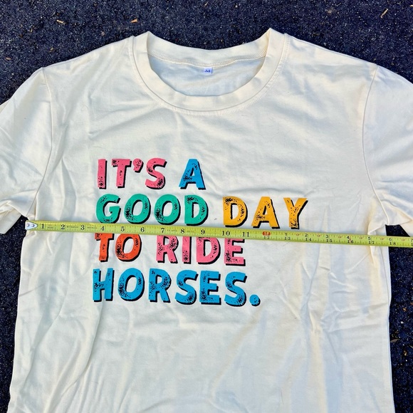 Horse Lover’s Graphic T-Shirt - Pale Yellow - Size Medium - Picture 6 of 7